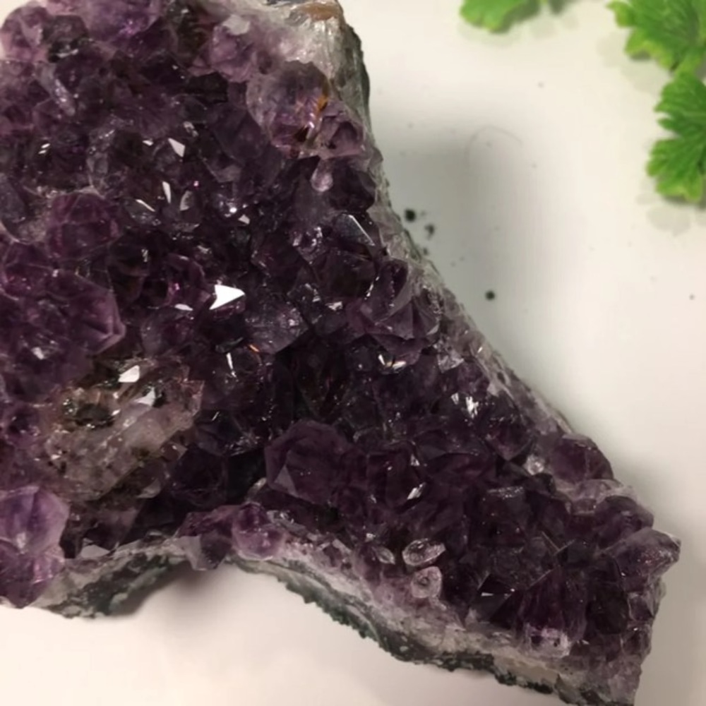 Large Amethyst Crystal - Picture 4 of 8